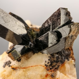 Aegirine on Feldspar, Zomba Mnt, Malawi