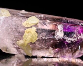 アメジスト上のプレナイト（クォーツポイントを含む）、ゴボボセベルゲ