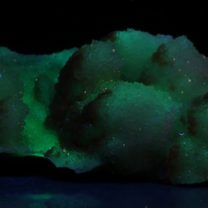 Quartz psm d’après Smithsonite Cluster, mine Skorpion, région de Karas, Namibie