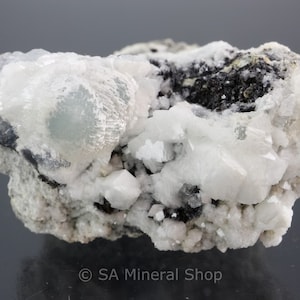 Smithsonite on Matrix, Skorpion Mine, Région de Karas, Namibie
