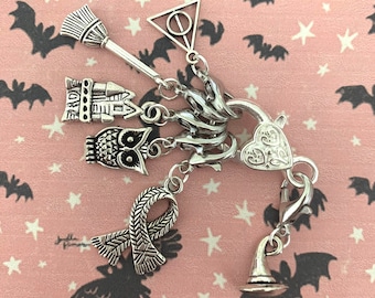 WITCHES AND WIZARDS charm stitch markers - Set of 6 - Stitch markers for crochet and knitting