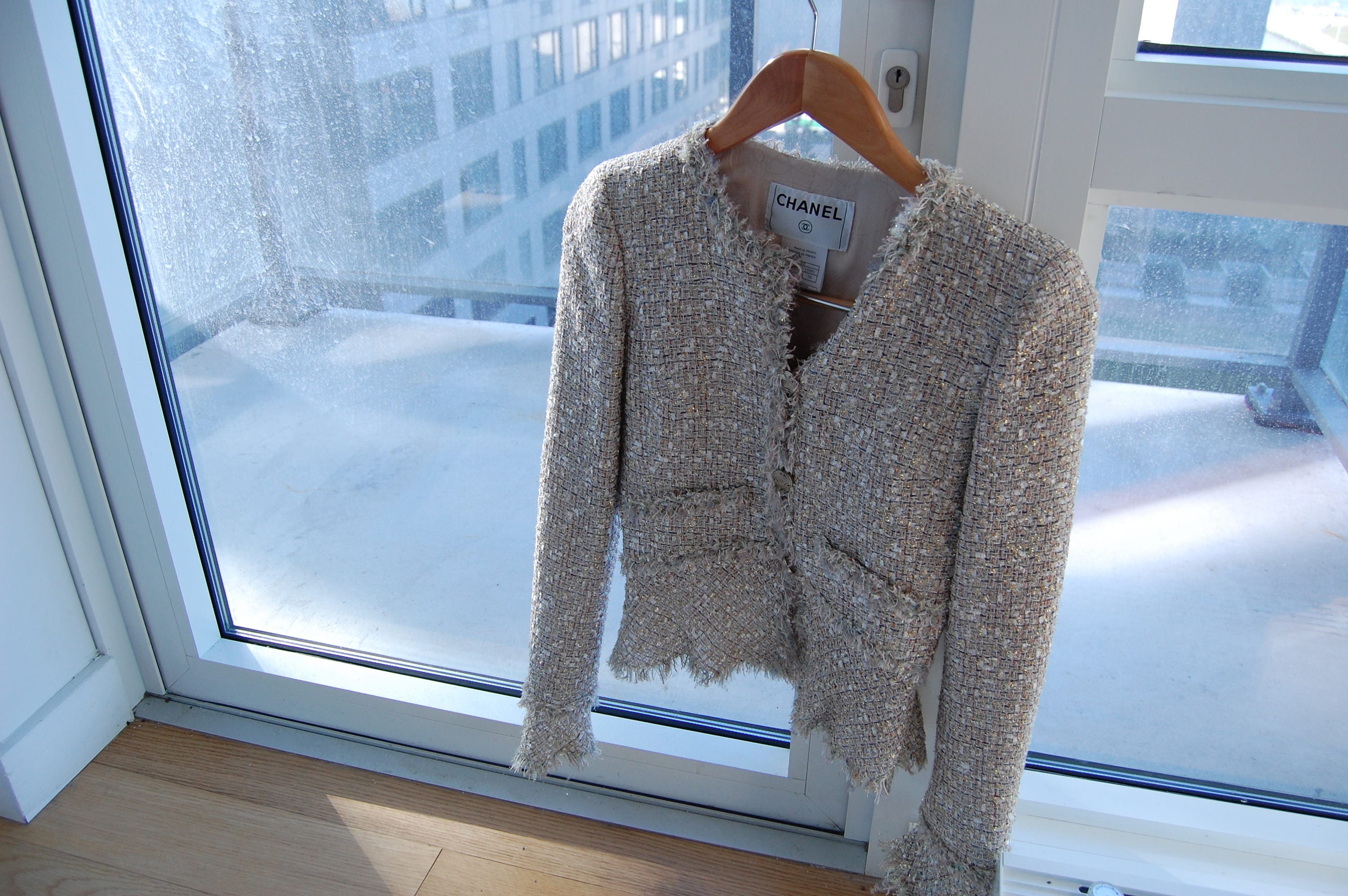Chanel Tweed Jacket Blazer Size 34 or 