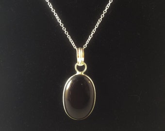 Black onyx pendant necklace