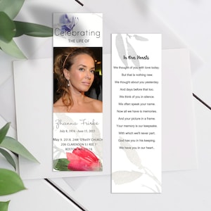 Modèle de signet funéraire modifiable Papillon, Signet funérailles avec fleurs roses Imprimable Célébration de la vie , Carte commémorative
