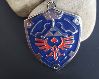 Zelda keychain, Legend of Zelda Hylian Shield keychain, Zelda gift, Zelda Jewelry, Gamer gift