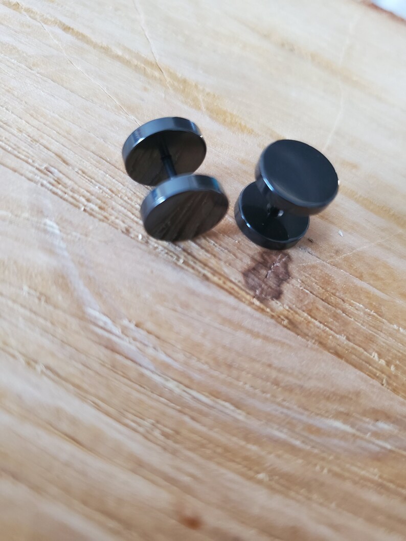 Round black stainless steel gauge earrings Faux plug earrings Faux stretch earrings Dumbbell stud earrings Barbell earrings