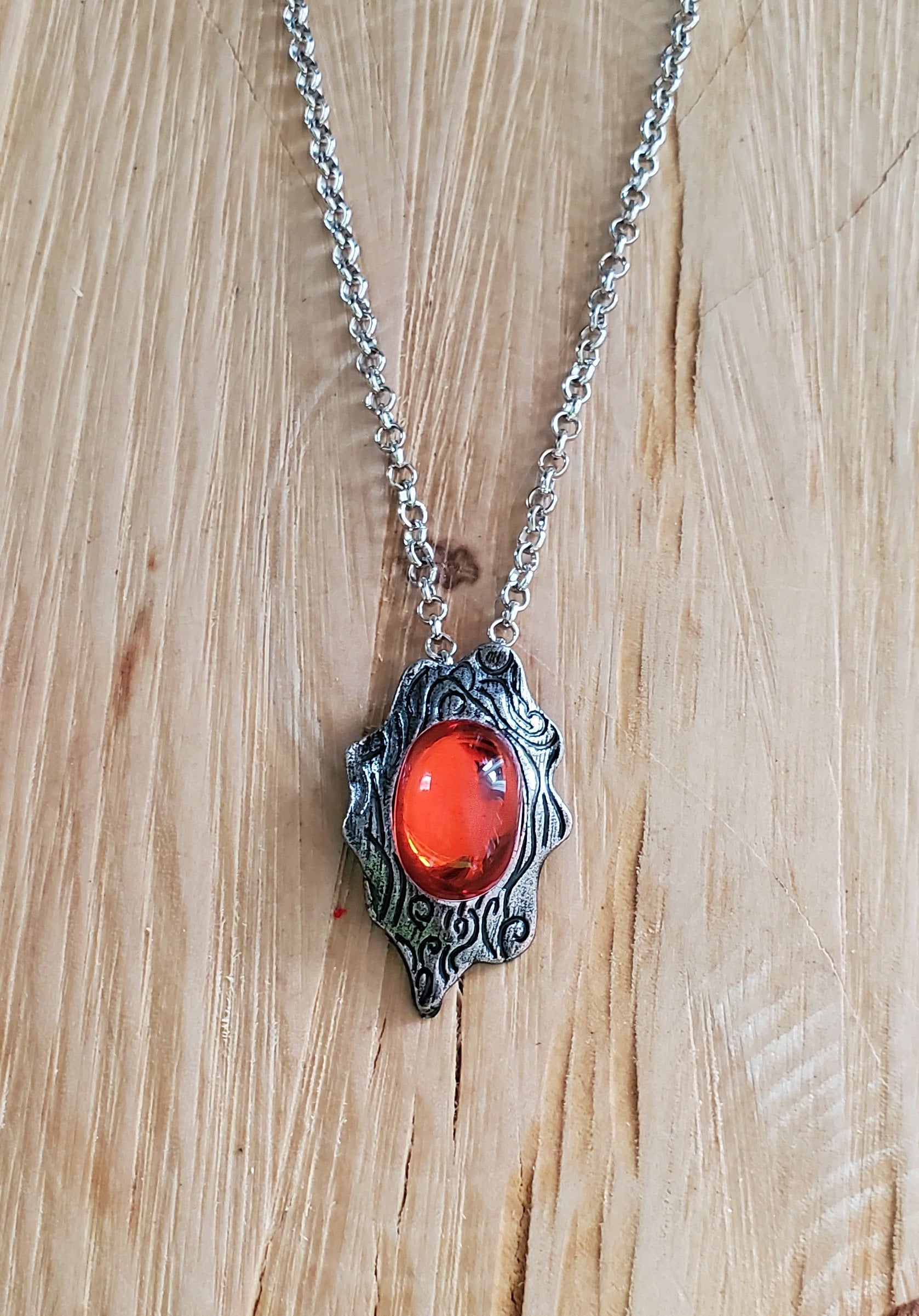 Game Devil May Cry Dante's Amulet Necklace Red Crystal Pendant