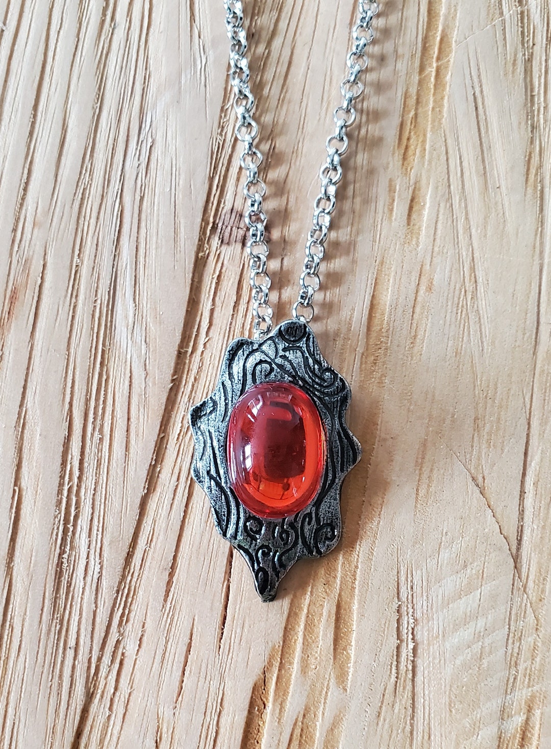 ハンドメイド品 デビルメイクライ ダンテ アミュレット Dante's Amulet Necklace: Devil May Cry Cosplay Jewelry