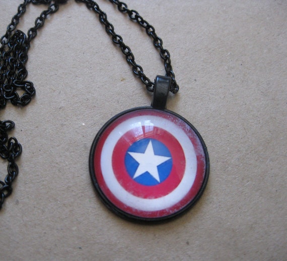 Custom Captain America's shield pendant necklace chain white gold –  Bijouterie Gonin