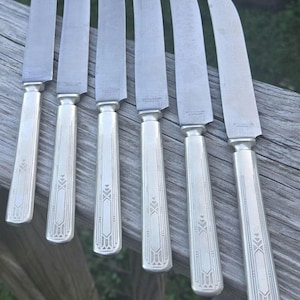 6 Vintage Silverplate Knives, WM Rogers 1932