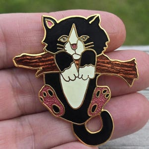 Vintage Fish & Crown Enamel Cat Pin