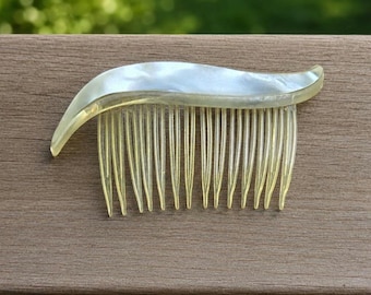 Vintage Hair Comb Lucite Wave