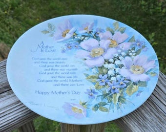 ロバート・レッシング作、ヴィンテージ母の日プレート「花柄のメッセージ：母は愛」
