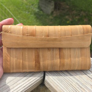 Cartera vintage de piel de anguila