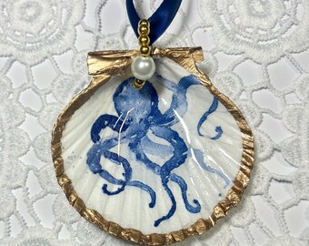 Decoupage Scallop Shell Octopus Ornament: Coastal Christmas Decor, Seashell Ornament