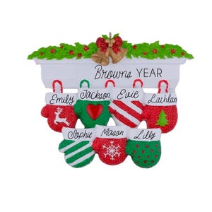 2025 Large Family Christmas Ornament - Personalized Big Family Gift, Mantel Gloves Mittens Stockings Tree Gift 14 13 12 11 10 9 8 7 6 People