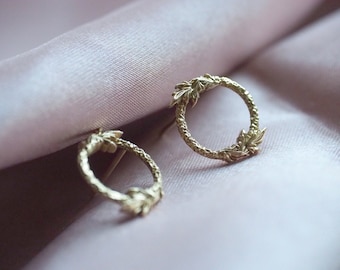 Twig Wreath with Entangled Leaves Stud Earring in Sterling Silver or Solid Gold