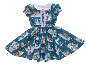 Little Girls Green Christmas Twirl Dress with Peter Pan Collar and Vintage-inspired Holiday Print