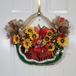 Sweet Summer Watermelon Wreath, Farmhouse Burlap Watermelon Door Hanger Wreath, Rustic Watermelon Wreath with Sunflowers