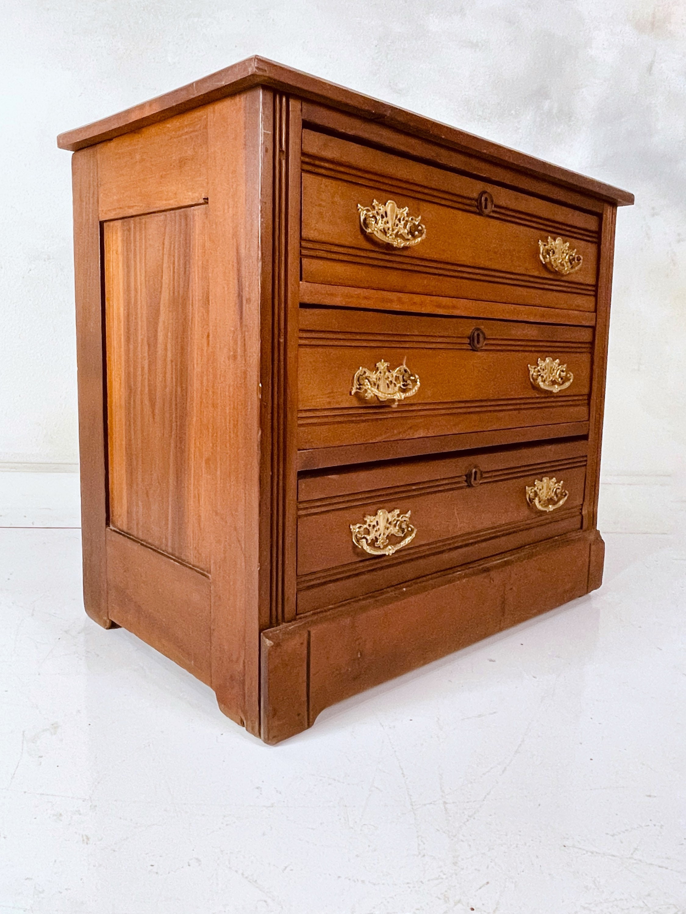 Bathroom Vanity , Customizable Cabinet , Small Bathroom Vanity ...