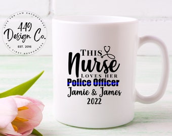 Tasse à café / Femme de police / Infirmière / Officier de police / Stéthoscope cardiaque Thin Blue Line / Elle sauve des vies et il les protège
