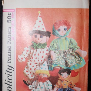 Simplicity Pattern 6257   Vintage 1965  Clown and Peasant Rag Dolls