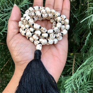 Natural Howlite Narmund blessed Mala, handknotted, Kaalis rosary 108+1 seeds, japa jaap mala, Kali mala, Kaali mala