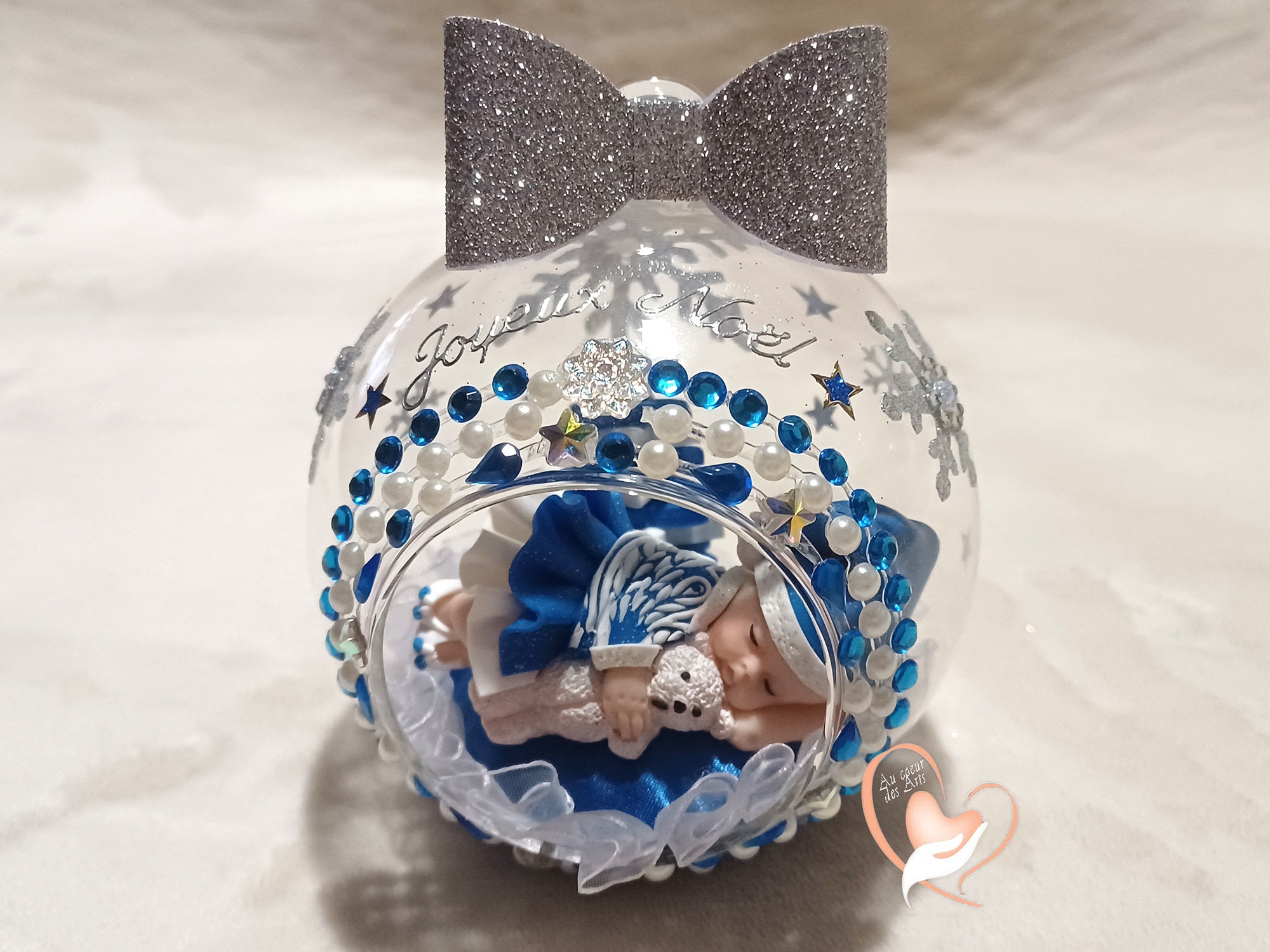 Bébé Fille Dans Sa Bulle - Boule de Noël Au Coeur Des Arts