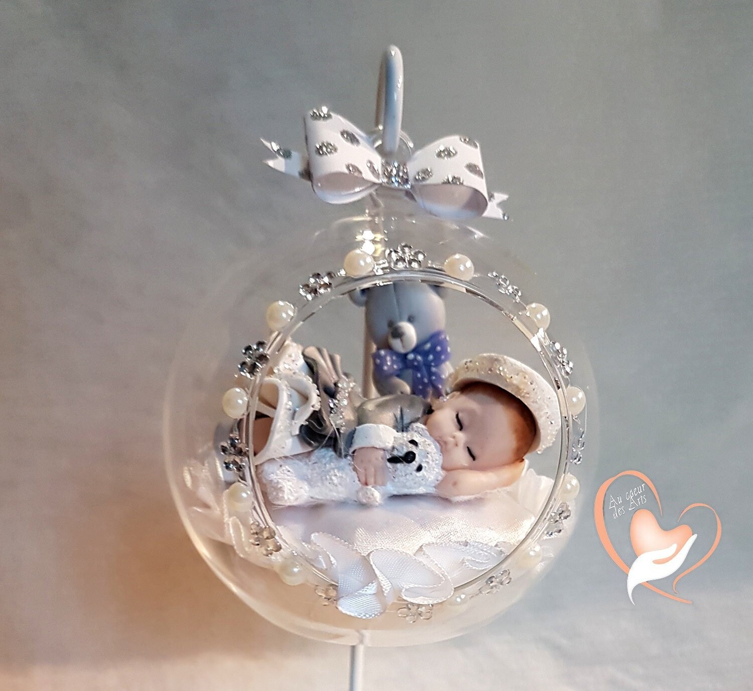 Bébé Fille Dans Sa Bulle - Boule de Noël Au Coeur Des Arts