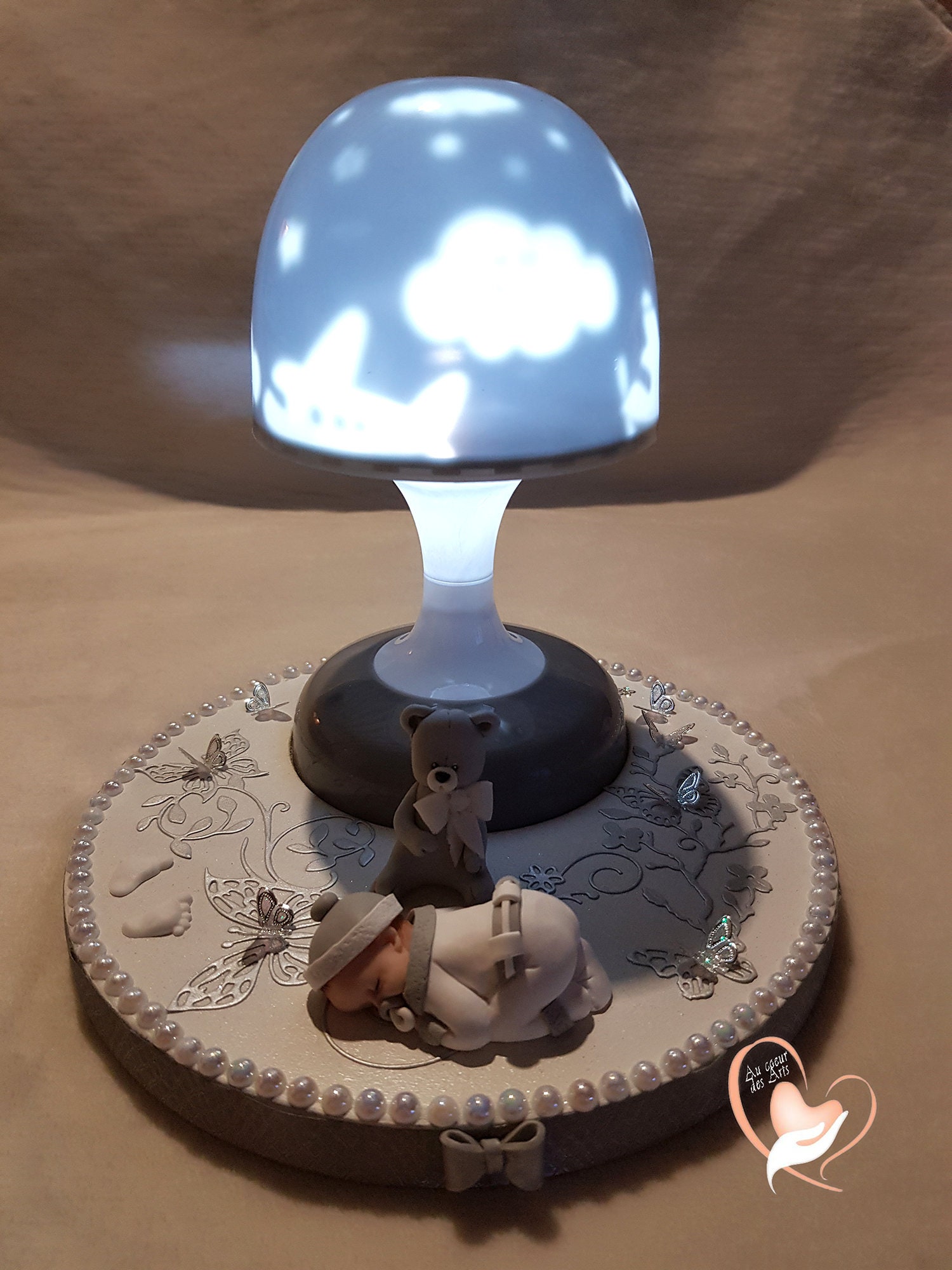 Lampe de Chevet Veilleuse Lumineuse sur Socle en Bois Bébé Garçon - Au Coeur Des Arts