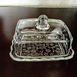 Beautiful Butter dish with Lid Glass Decors gift for Mother Father Friend Swedish Vintage Cottagecore plates Rural Farmhouse Wedding decors