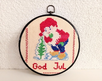 スウェーデン　クリスマス飾り　ハンドメイド　ヴィンテージ スウェーデンのヴィンテージ刺繍キャンバスGOD JUL;クリスマスの装飾