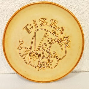 Amazing Vintage Pizza Plate Serving Pizza Tray Ceramic Platter Hand painted Italy Italian gift for Mum Mother Farmhouse decor Rural house