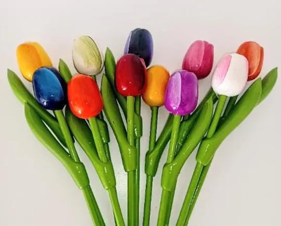 オランダ　木製チューリップの花束（緑の花瓶付き） 11x木製チューリップ木製花花瓶装飾オランダ木製チューリップオランダ