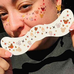 Magical Leckereien Gesicht Sommersprossen Tattoos - Sommersprossen Tattoos - Maus Gesichtstattoos - Maus Freckles - Faux Freckle Tattoos.