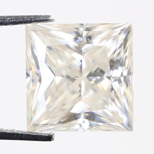 2.25 Ct, 7.6 X 7.6 X 4.9 MM, Loose Moissanite, Square Shape Princess Cut Cream Color Loose Moissanite, Fancy Moissanite Jewelry, DG9272