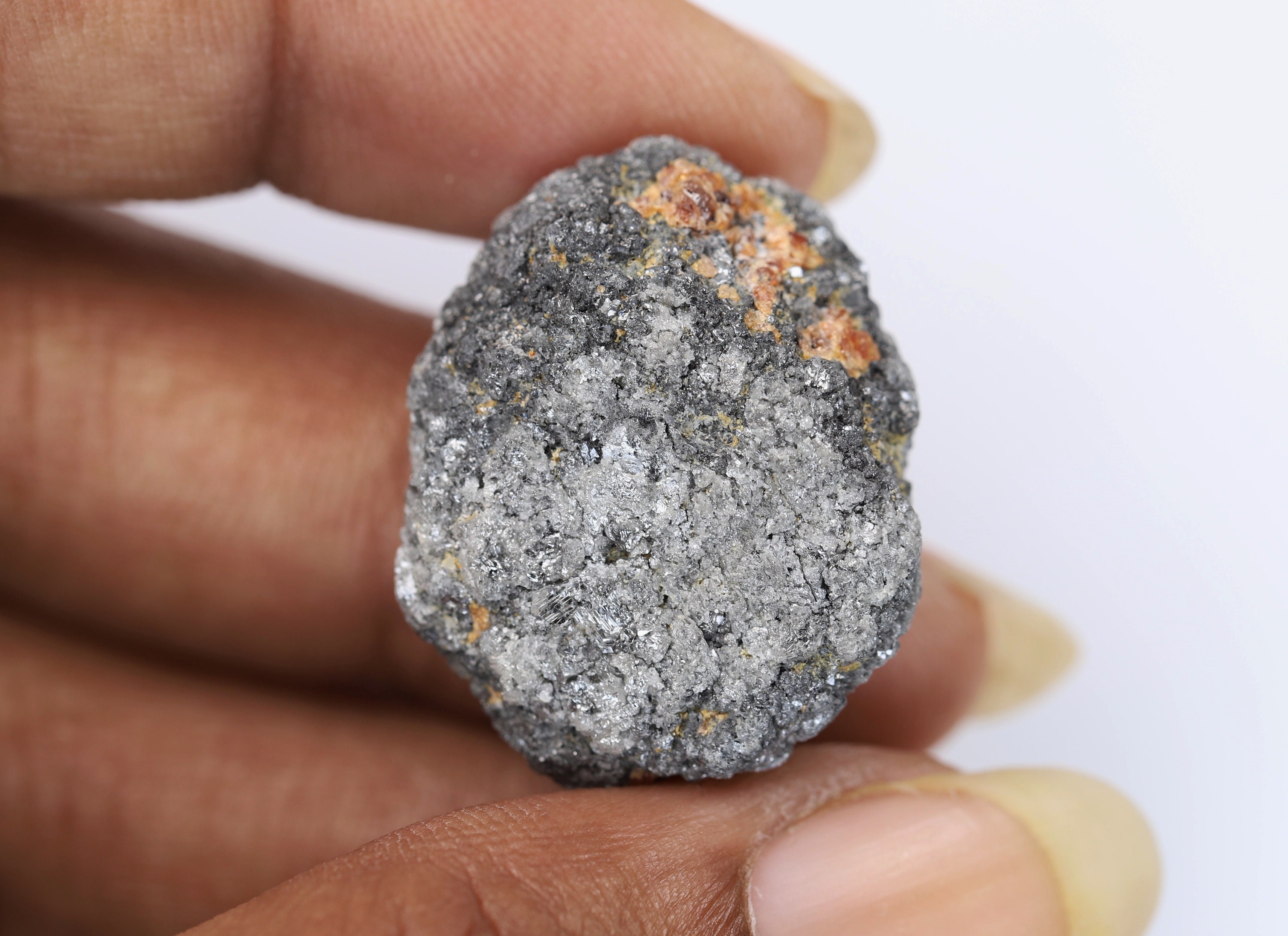 62.7 カラット、27.8 x 21.4 x 13.5 MM、天然ルース ラフ 62.7 カラット、27.8 x 21.4 x 13.5 MM、天然ルース ラフ