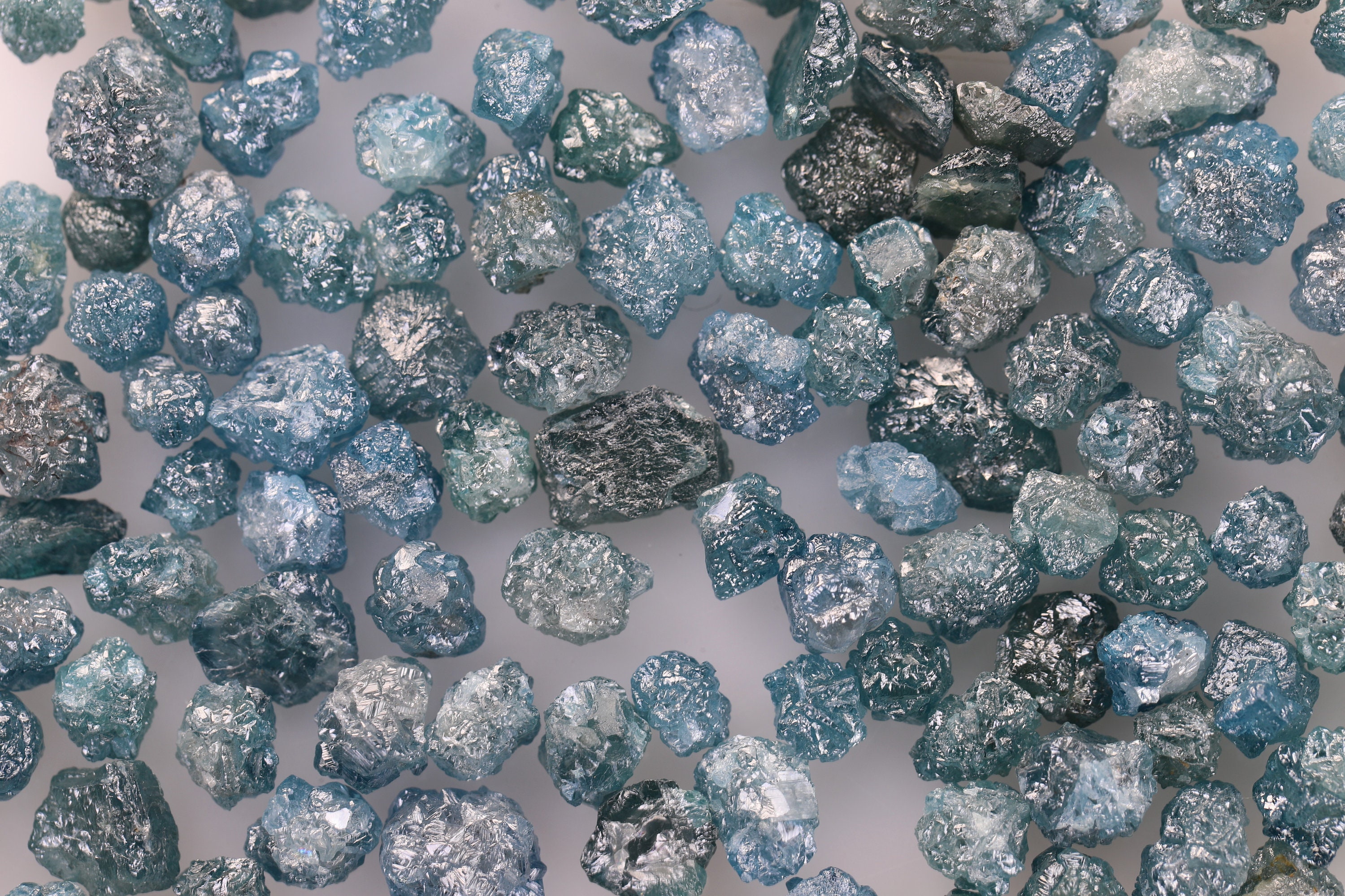 Diamant Brut Naturel Bleu 1.97 Carats - Non Taillé - Qualité I3 - Origine Afrique Du Sud