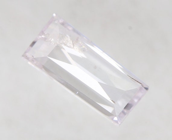 0.18 カラット、5.3 x 2.4 x 1.3 MM、天然ルースダイヤモンド 