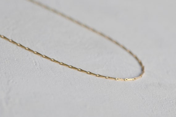 9ct Gold Engravable Round Pendant Necklace 16-20 Inches | SayersLondon.com