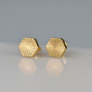 Starburst Hexagon Stud Earrings | Gold Vermeil Hexagon Deco Ear Studs | Sunburst Style Earrings | Gold Hexagon Earrings