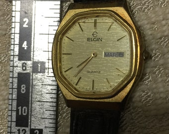 Stunning Vintage Elgin Watch Quartz Yellow Gold Black
