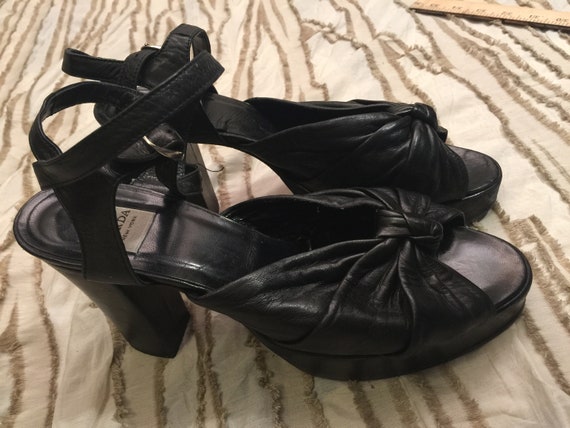 Stunning Vintage Varda Black Leather Heels Pumps … - image 4