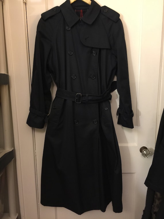 Is It Worth It? - The Burberry Trench Coat - Review by Gentleman's