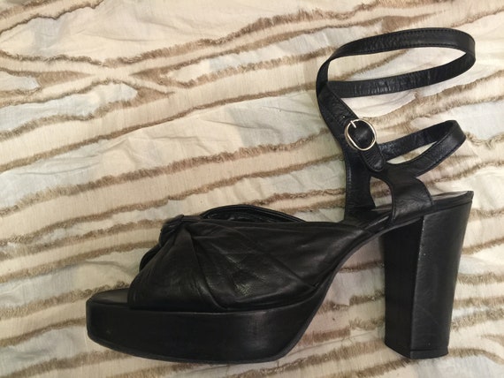 Stunning Vintage Varda Black Leather Heels Pumps … - image 2
