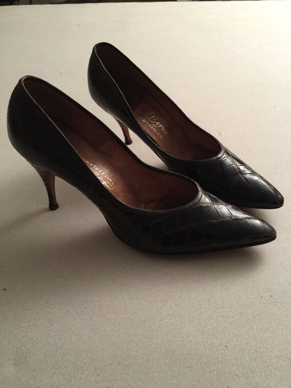 Kitten heel clearance shoes size 9