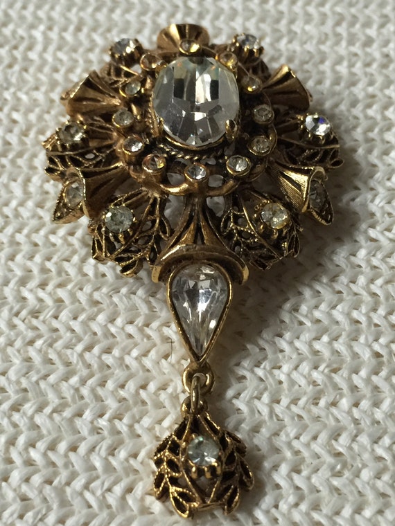 Florenza Brooch Flower pin Coral brooch Gem