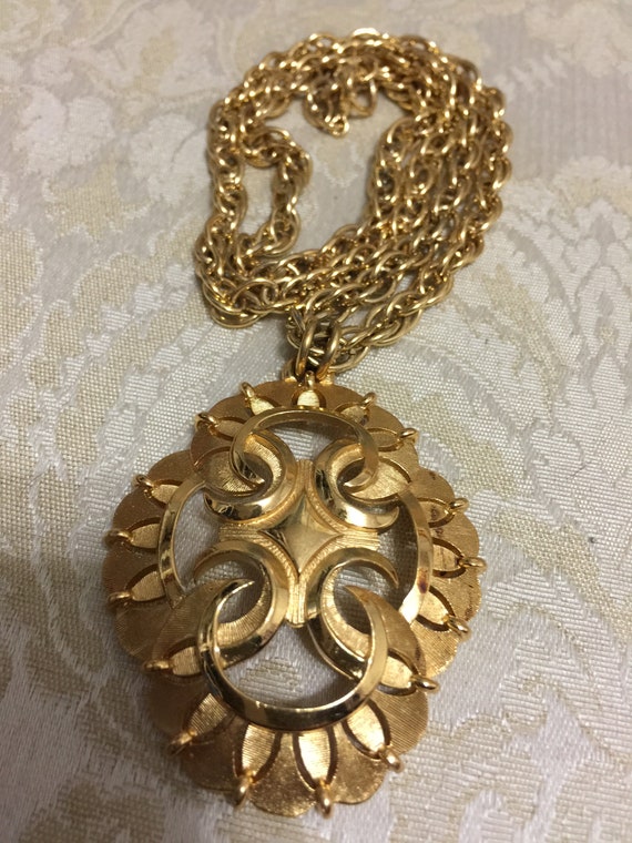 Vintage Trifari Gold Shield Necklace Sphere Long … - image 4