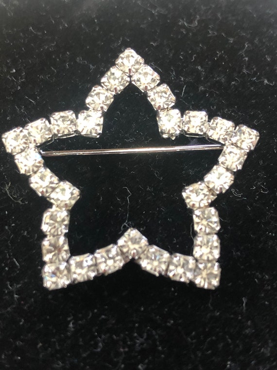 Vintage Rhinestone Star brooch Star Pin open Star 