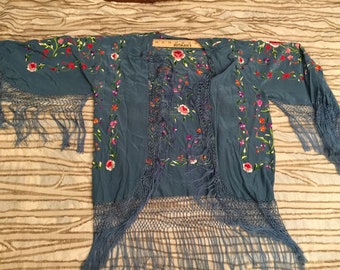 Vintage Asian Blue Silk Kimono Top  Robe Jacket Flower Embroidery Trimmed Luxury Silk Wedding Roses Purple Pink Red Coral cover Shawl Fringe